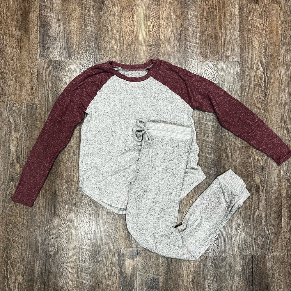 American Eagle lounge set